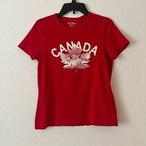 Canada Women's Size L Red Short Sleeve Pullover Blouse Top Maple Leaf Logo M